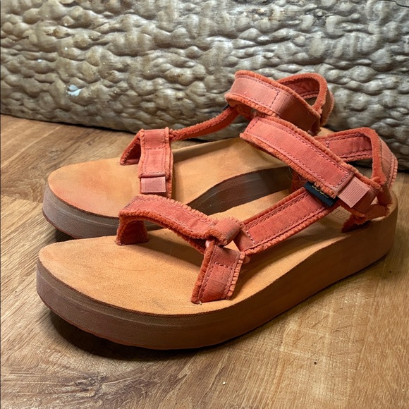 Teva Shoes - Teva Platform Sandals Coral Pink Hiking Sandals Women’s 7 Gorpcore Summer Y2K